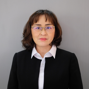 อาจารย์กุลรัตน์ สุขสมภูมิ